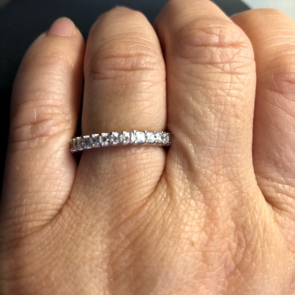 Flash sale 🌺Sterling silver eternity band stamped 925. Stones are CZ - Picture 6 of 6